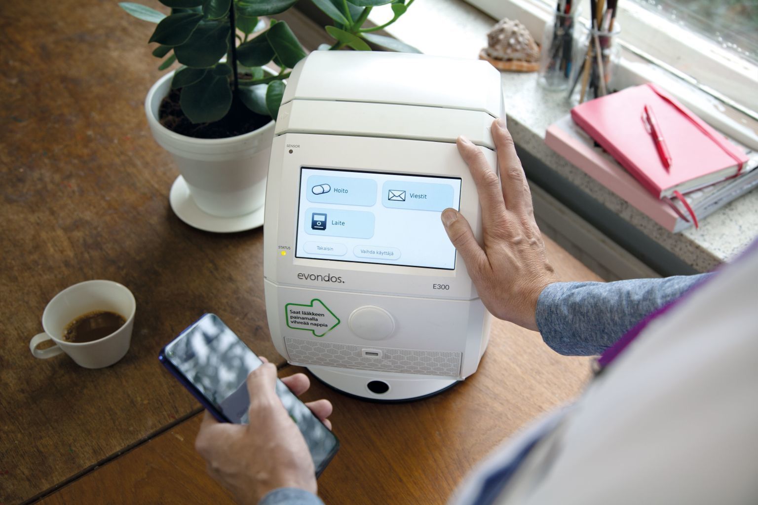 <span id="hs_cos_wrapper_name" class="hs_cos_wrapper hs_cos_wrapper_meta_field hs_cos_wrapper_type_text" style="" data-hs-cos-general-type="meta_field" data-hs-cos-type="text" >Oma verkko-oppimisympäristömme on vihdoin täällä</span>